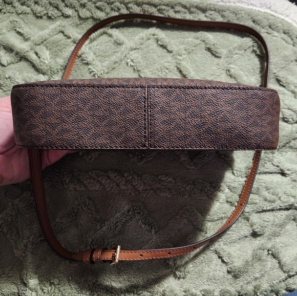 Purse - Picture 4 of 8